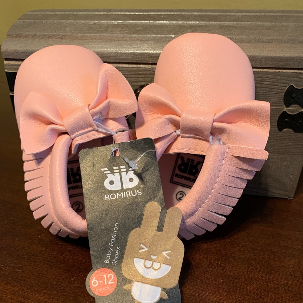 Romirus Baby Pink Moccasin shoes- Brand New w tag